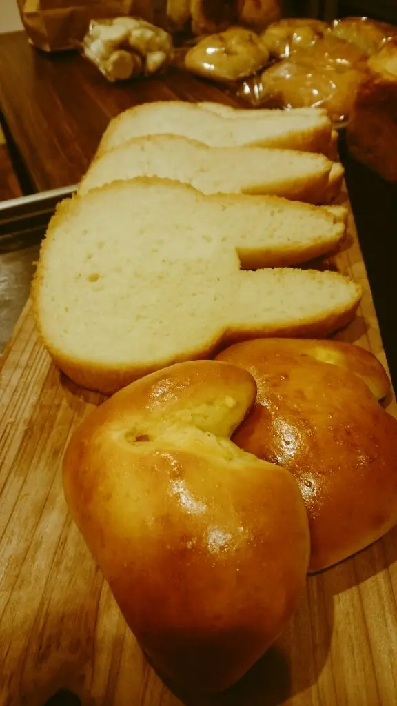 切っても切っても「うさぎ」な食パンが可愛いと大反響　そのアレンジ法とは？
