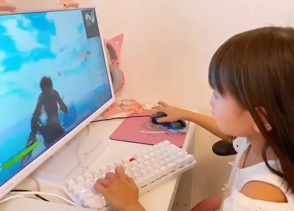 画像は動画「7歳がキーマウ練習したら、、」から
