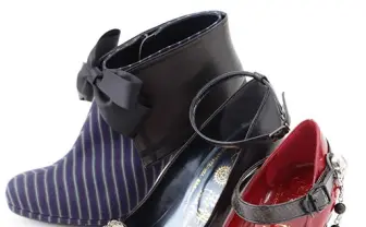 『黒執事』セバスチャンたちがシューズに！ お嬢様も納得の高級感