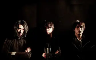 ピエール中野、KYONO参加の新曲MV公開！ タワレコで顔ハメパネルも展示