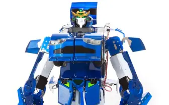 小4サイズの変形ロボットを発表！ トランスフォーマー公認企画始動