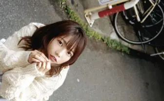 戸田真琴が処女エッセイ『あなたの孤独は美しい』 ぼっちを全肯定する孤独賛歌