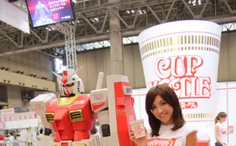 【キャラホビ2013】トヨタから日清食品まで！　各社のユニークな展示を写真で紹介