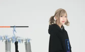 玄関をテーマにしたコレクション「kill remote」始動　モデルに七星ぐみら