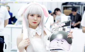 【写真】コミケ96 満開に咲き誇った美人コンパニオンさんに感謝