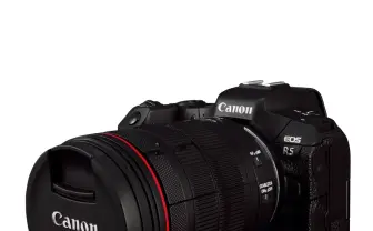 Canonのカメラがトランスフォーマーと合体！ キヤノン担当者