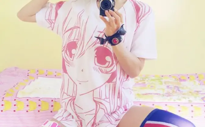 女子のための「すーぱーそに子」Tシャツ！ 藤崎ルキノも自撮りっ