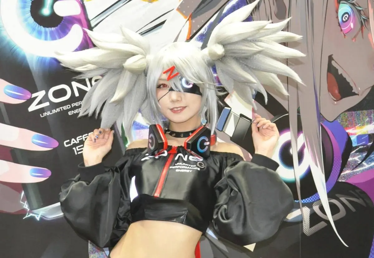 【写真】コミケコンパニオンの狂宴　2年ぶりのビッグサイトで輝く女神たち
