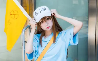 【コミケ94】猛暑の初日、美女コスプレイヤー襲来　僕のカメラもヒートアイランド