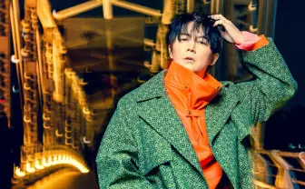 福山雅治のアクスタ爆誕 『ガリレオ』湯川学もいる！ 年代別全8種