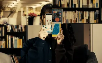 NHKの名物ドキュメンタリー「ノーナレ」で「謎の詩人 最果タヒ」放送