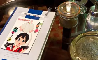 『たまこまーけっと』の「星とピエロ」のモデルになった喫茶店「華波」は熱帯魚が泳ぐダンディーなお店だった!