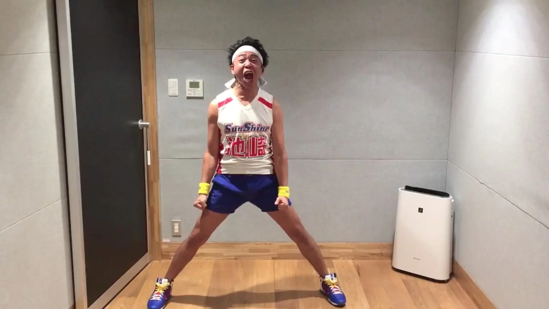 サンシャイン池崎、SHARP公式Twitterに出現！ 空前絶後のノリのよさ