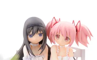 「まどマギ」まどか＆ほむらフィギュアが天使！ わたしの、最高の友達