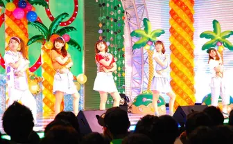 Especia、メジャー後初のTIF参戦！ 朝からメロウなステージ披露