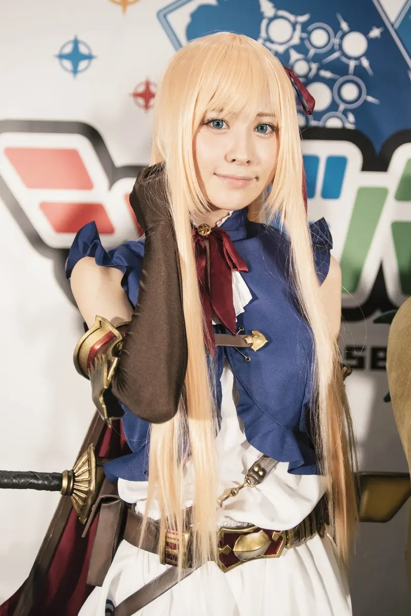【写真】アリサにイザベル！ 「シャドバフェス」でコスプレイヤー激写