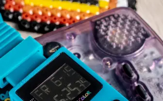 任天堂公認 ゲームボーイカラー型腕時計 超かわいいので両腕に