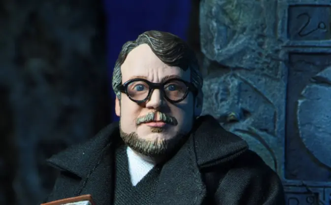 『パシリム』ギレルモ・デル・トロ監督、フィギュア化される