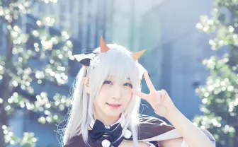 【コミケ99】コスプレイヤー 伊織もえ、仰天す　人気のないコスプレエリアに立つ