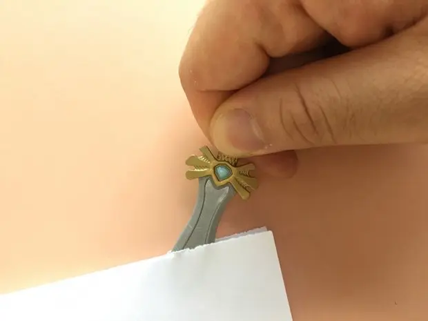 「袋とじを開ける伝説の剣」で封印を解き放て！ よゐこがプロデュース