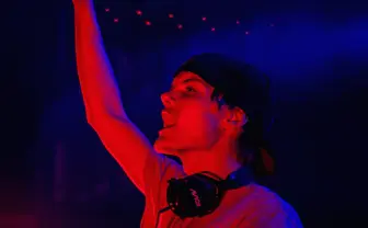 EDM界のスターAviciiが3年連続ライブ延期！ 『Billboard』が報じる【追記】「10月の来日公演開催を断念」と正式発表