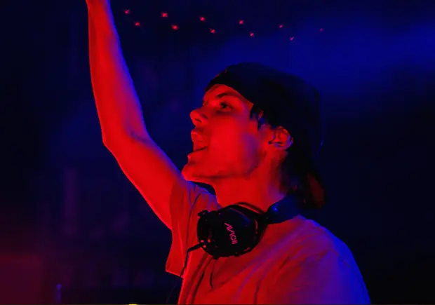 EDM界のスターAviciiが3年連続ライブ延期！ 『Billboard』が報じる【追記】「10月の来日公演開催を断念」と正式発表