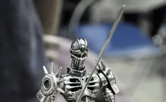 色気ありすぎ！ 超精巧シルバー製シルバーチャリオッツが超会議に降臨