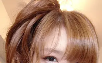 とんでもないギャルが現れた！ 「まじこのマシンゎ愛せる（＞_＜）」自作PCを披露