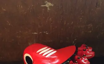 赤べこがヤマタノオロチと融合！ 妄想工作所の展示「どうぶつの盛り」