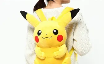 抱きしめたいっ! WEGO×ピカチュウぬいぐるみリュックがかわいすぎ