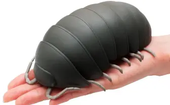 ガチャガチャ回したらだんごむし!? 虫の苦手な開発担当が2年かけて制作