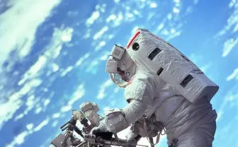 宇宙はこんなにも美しい──NASAによる本物の「ゼロ・グラヴィティ」写真が話題