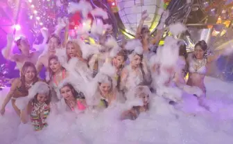 現代のバブル！ 湘南乃風MVにバーレスクTOKYOのギャル軍団登場