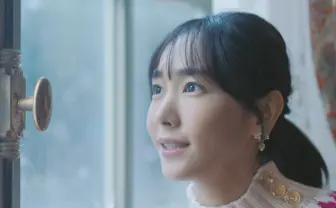 新垣結衣「とくべつ」を差し出す相手は熊　メルティーキッスCMで初の共演者