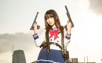 “美人すぎるナース“桃月なしこ、コスプレで臨戦態勢の女子高生に