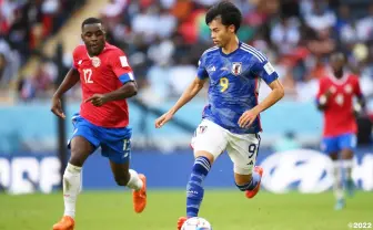 サッカー日本代表、コスタリカに敗れる　木村拓哉、悔しさで拳がめり込む