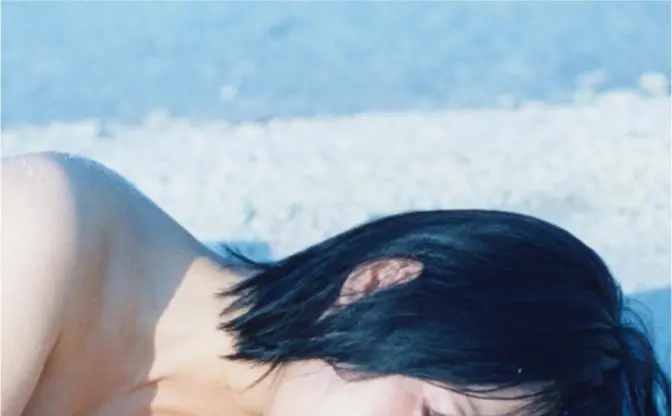 戸田真琴×飯田エリカ、写真集『神画』発売　初のヌード作品を発表