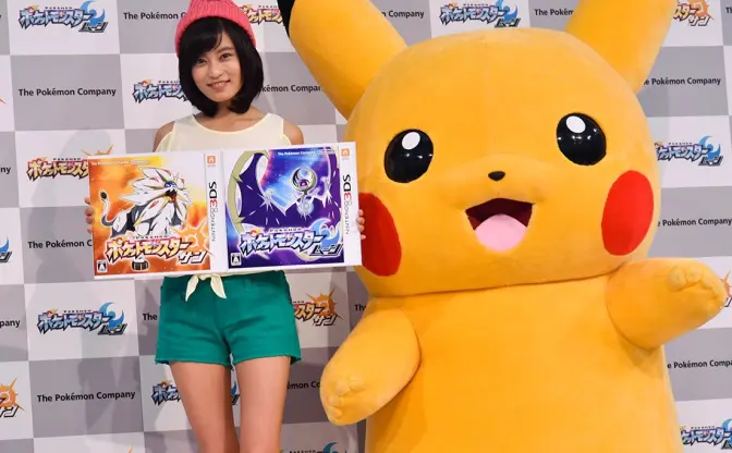 こじるり『ポケモン サンムーン』コスプレ披露！ 発売イベントに潜入