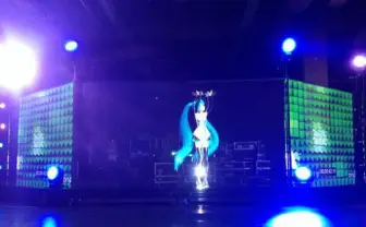 ガガ様ワールドツアー参加の初音ミク、演出の秘密が明らかに