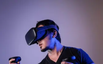 VRChat、10点トラッキングに対応か？ 憶測呼ぶ謎の動画