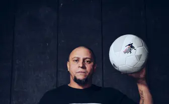 フリースタイルフットボール世界最高峰に日本人挑戦　ジャッジにロベカル