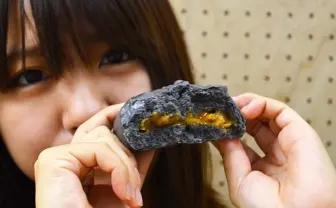 【食レポ】伝説のすた丼屋監修「すたみな肉まん」を女子が食べたら?