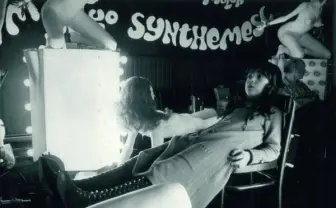 キューブリックの撮影現場写真を娘が公開　国境を越え話題に