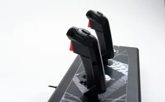 バーチャロン専用「ツインスティック」一般販売　タニタ社長「仲間を増やしたい」