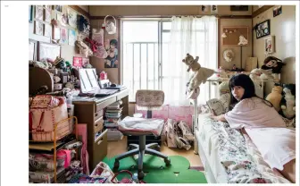 女子102人の部屋を覗き見できる写真集『女子部屋』が最高すぎる