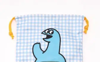 迷わず買い『ギャルと恐竜』しまむらグッズ　ポップな恐竜のポーチや枕