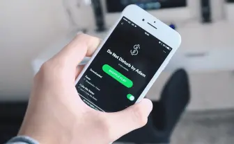 リアルタイムで音楽を同期　Spotifyのソーシャルリスニング機能に膨らむ期待