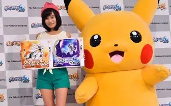 こじるり『ポケモン サンムーン』コスプレ披露！ 発売イベントに潜入