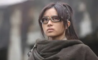 石原さとみ超凛々しい！ 『進撃の巨人』映画と連動して実写ドラマ化