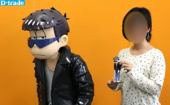 『おそ松さん』一松事変の等身大(146cm)フィギュア!「フェス松」で展示